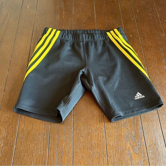 Adidas Running Shorts size Medium - Picture 1 of 4